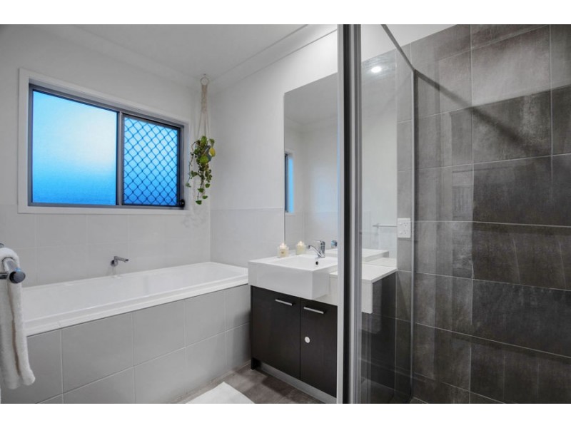 82 Edwardson Drive, Coomera QLD 4209