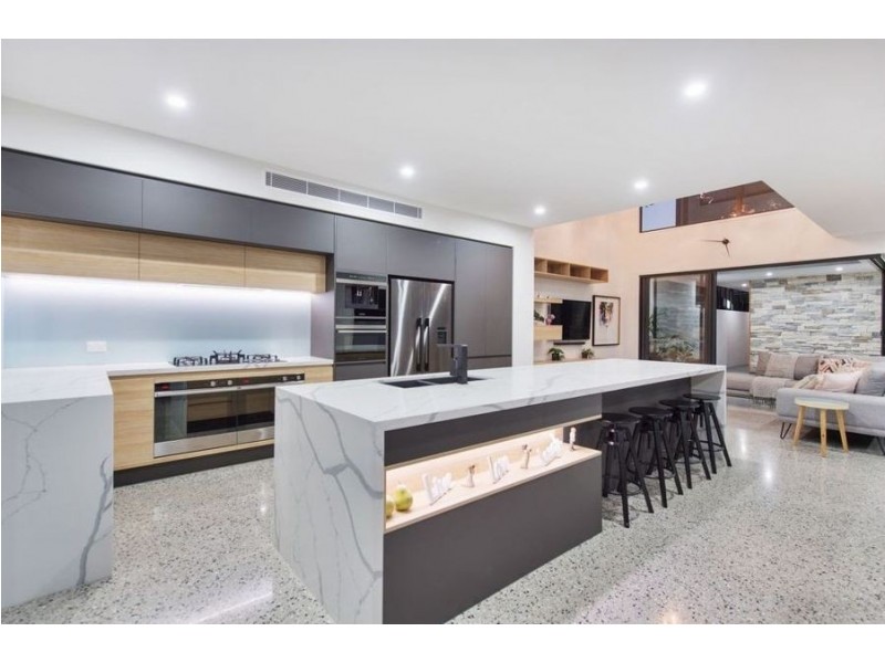 32 Sovereign Lane, Coomera Waters QLD 4209