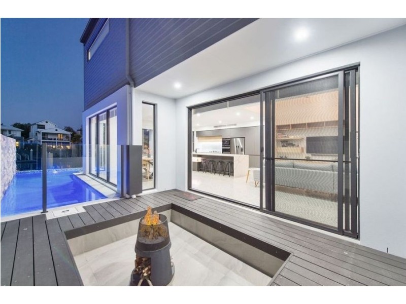 32 Sovereign Lane, Coomera Waters QLD 4209