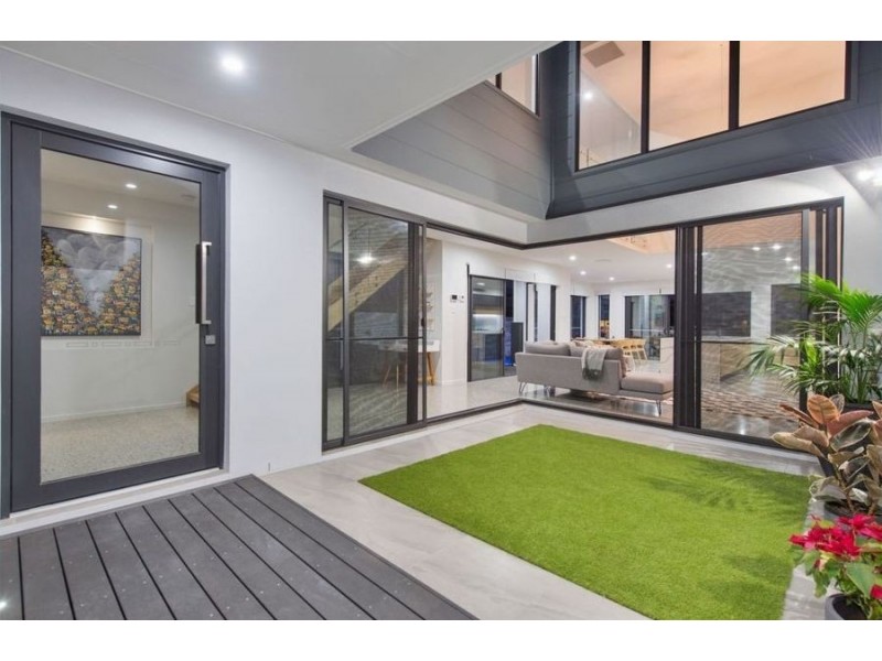 32 Sovereign Lane, Coomera Waters QLD 4209