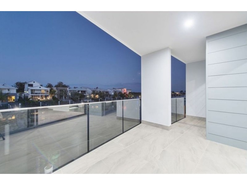 32 Sovereign Lane, Coomera Waters QLD 4209