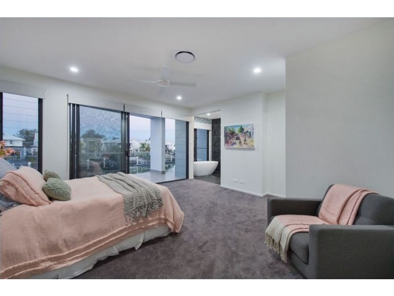 32 Sovereign Lane, Coomera Waters QLD 4209