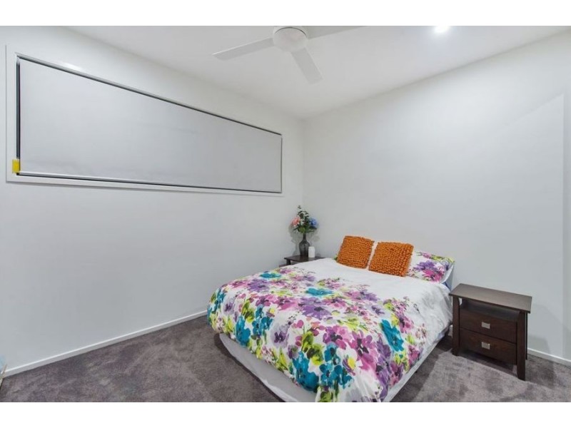 32 Sovereign Lane, Coomera Waters QLD 4209