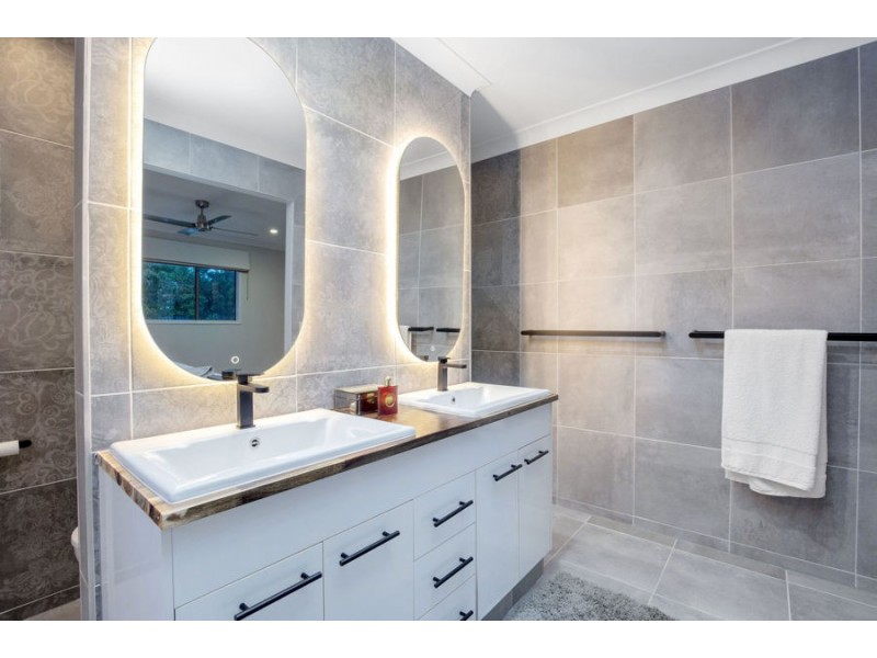 16 Boambillee Drive, Coomera Waters QLD 4209