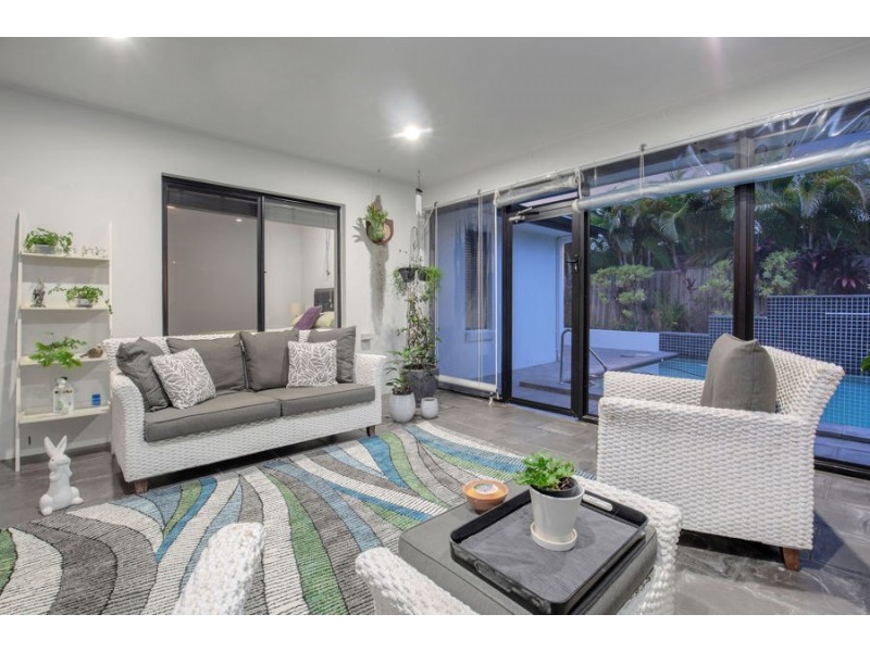 8 Pacha Close, Coomera Waters QLD 4209