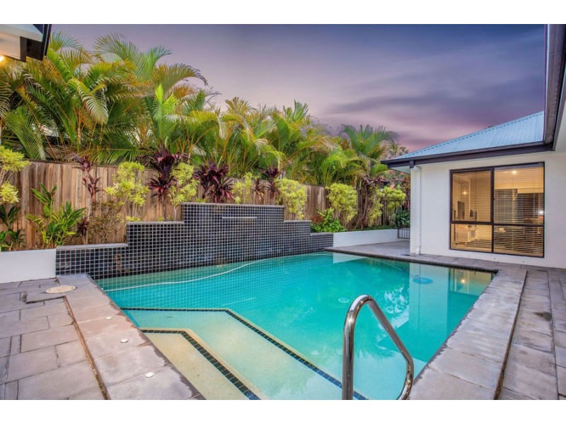 8 Pacha Close, Coomera Waters QLD 4209
