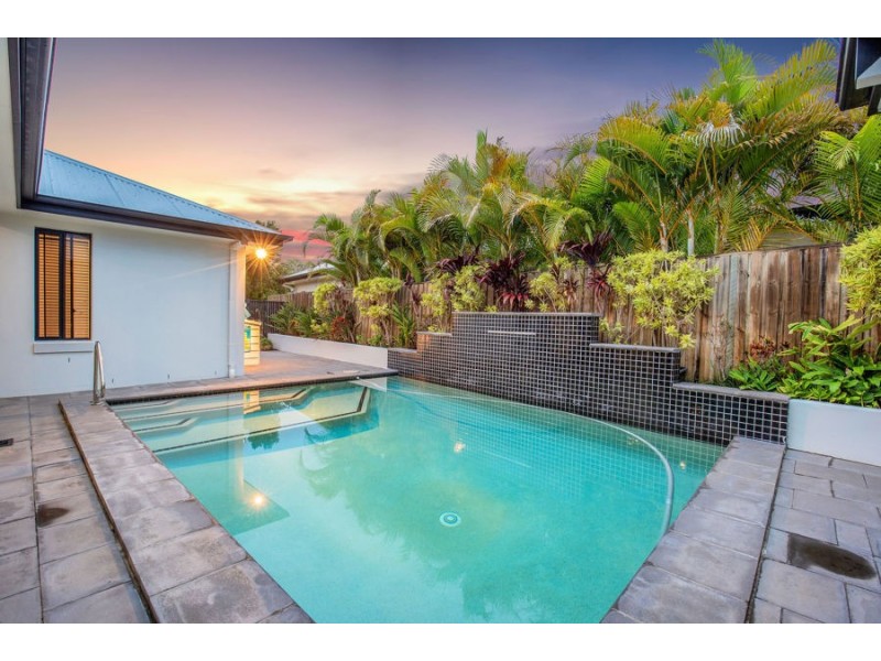 8 Pacha Close, Coomera Waters QLD 4209
