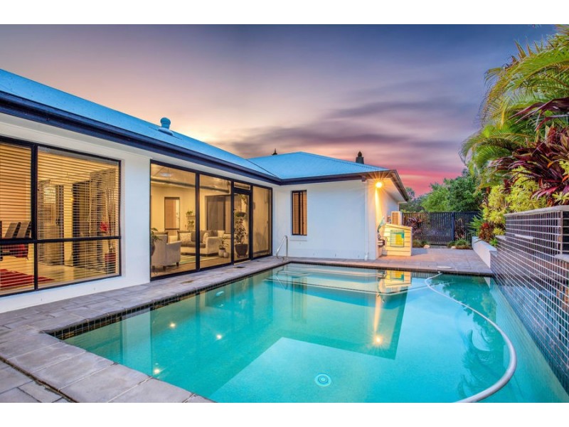 8 Pacha Close, Coomera Waters QLD 4209