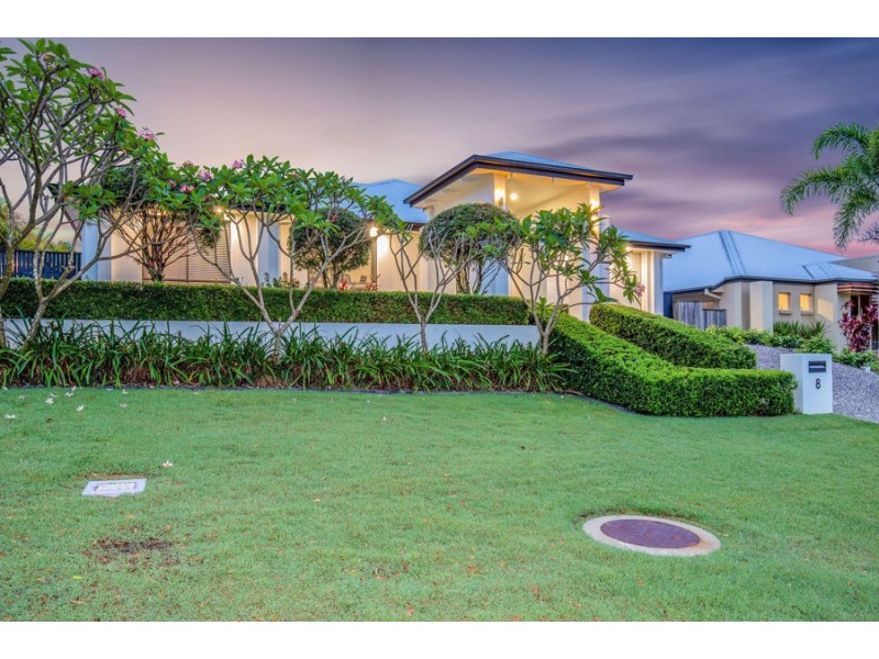8 Pacha Close, Coomera Waters QLD 4209