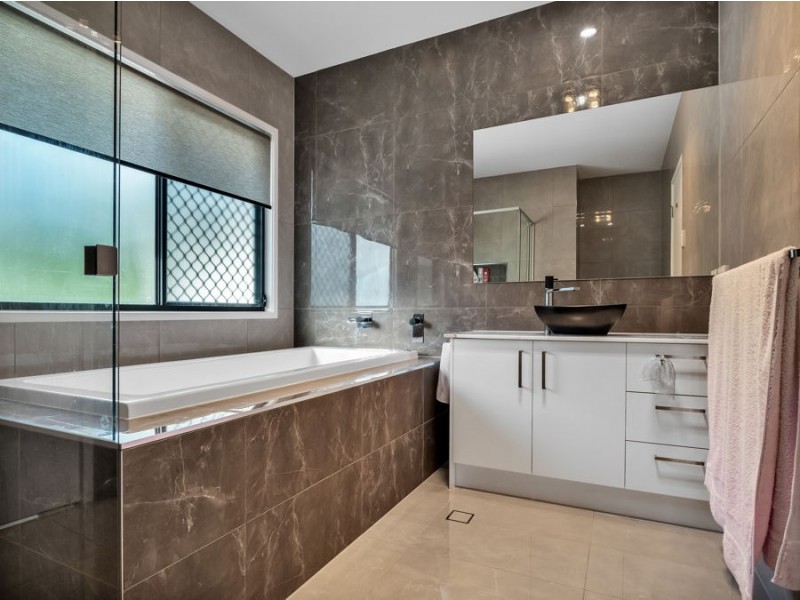 12 Bobsled Lane, Coomera Waters QLD 4209