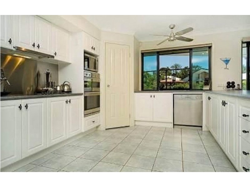 2 Ingrid Lane, Coomera Waters QLD 4209