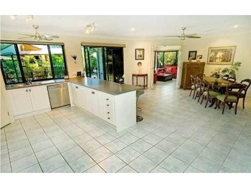 2 Ingrid Lane, Coomera Waters QLD 4209