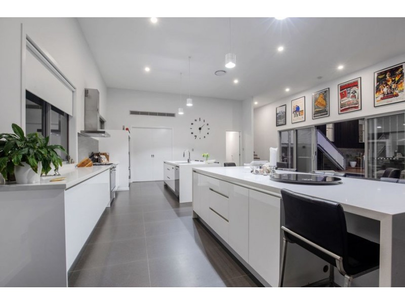 33 Pendragon Drive, Coomera Waters QLD 4209