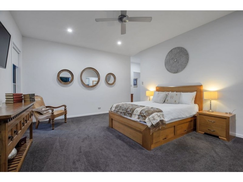 33 Pendragon Drive, Coomera Waters QLD 4209