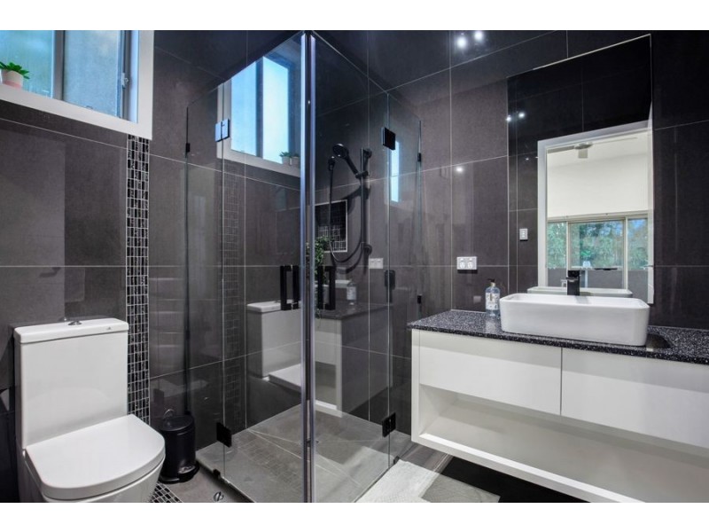 33 Pendragon Drive, Coomera Waters QLD 4209