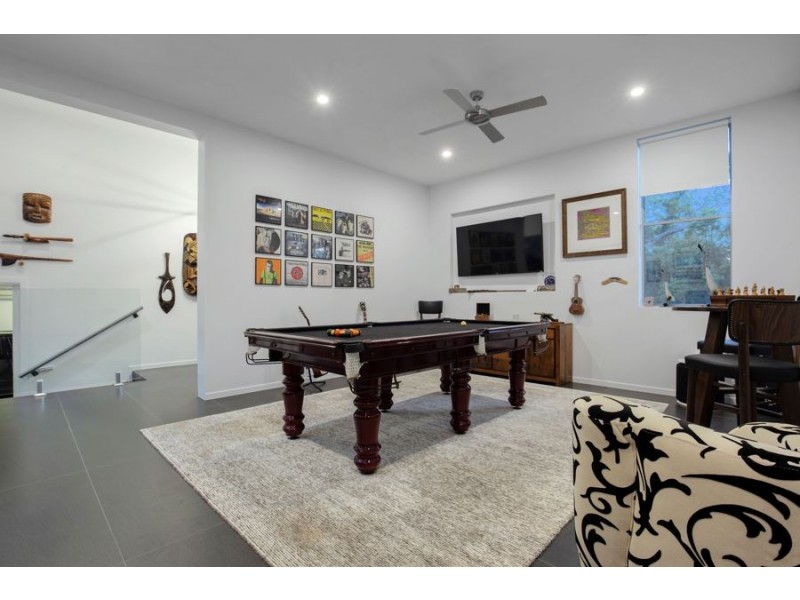 33 Pendragon Drive, Coomera Waters QLD 4209