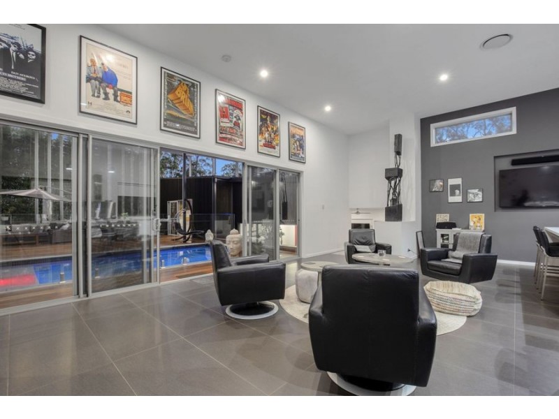 33 Pendragon Drive, Coomera Waters QLD 4209