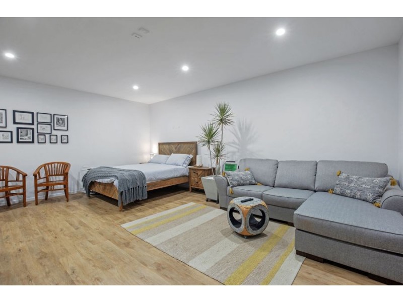 33 Pendragon Drive, Coomera Waters QLD 4209