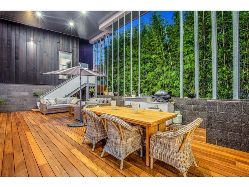 33 Pendragon Drive, Coomera Waters QLD 4209