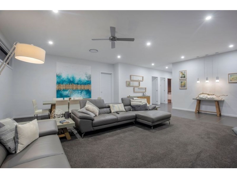 33 Pendragon Drive, Coomera Waters QLD 4209