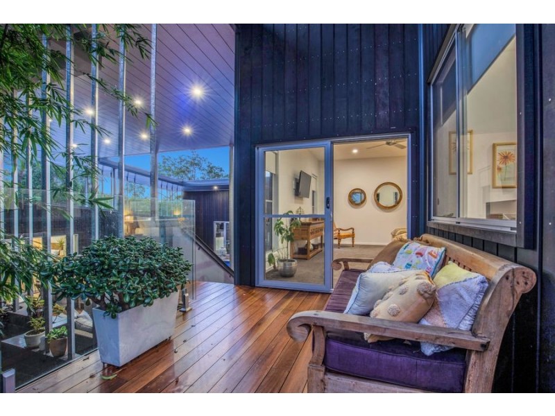 33 Pendragon Drive, Coomera Waters QLD 4209