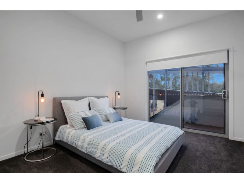 33 Pendragon Drive, Coomera Waters QLD 4209