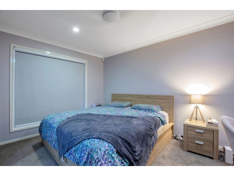 2/2 Mackenzie Street, Coomera QLD 4209