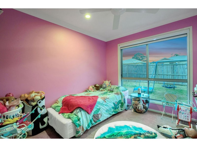 2/2 Mackenzie Street, Coomera QLD 4209