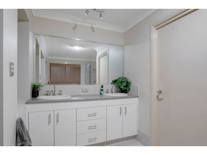 1 Yendy’s Lane, Coomera Waters QLD 4209