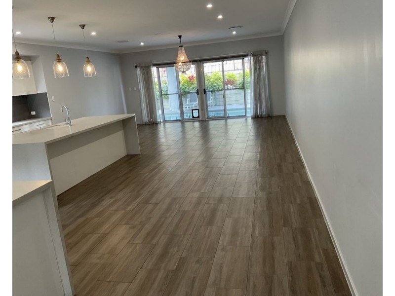 7 Pendragon Drive, Coomera Waters QLD 4209