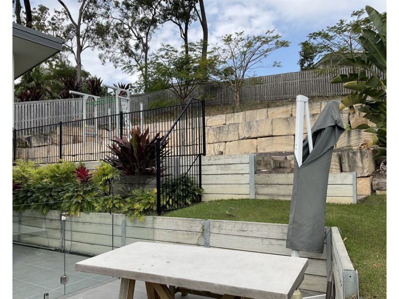 7 Pendragon Drive, Coomera Waters QLD 4209