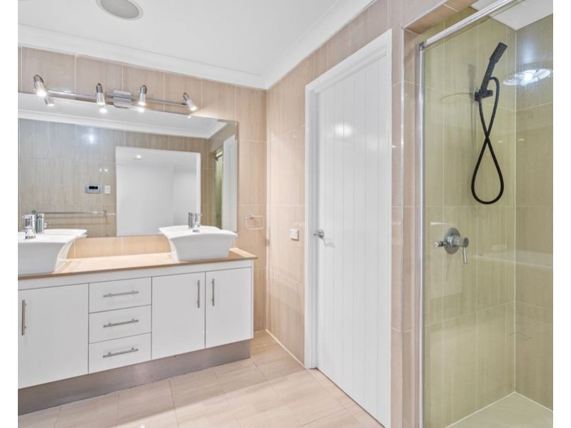 7 Veninde Lane, Coomera Waters QLD 4209