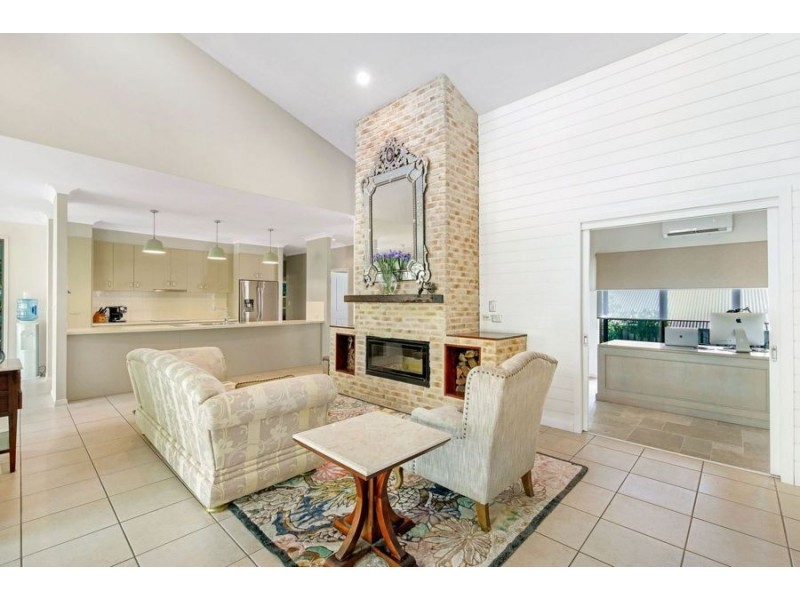 4 Katinka Circuit, Coomera Waters QLD 4209