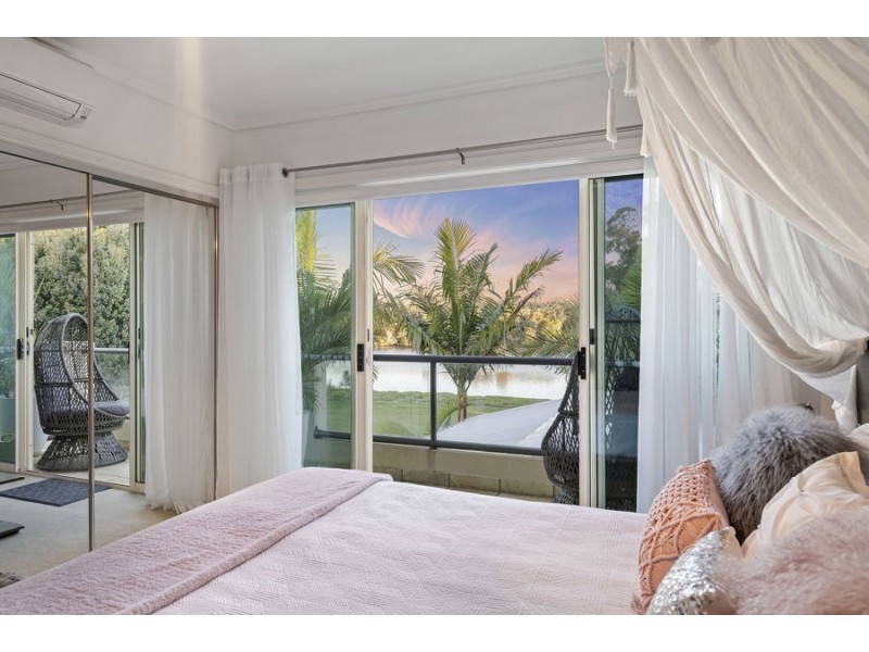 33 Brindabella Close, Coomera Waters QLD 4209