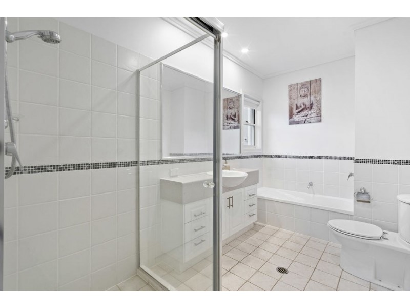 33 Brindabella Close, Coomera Waters QLD 4209