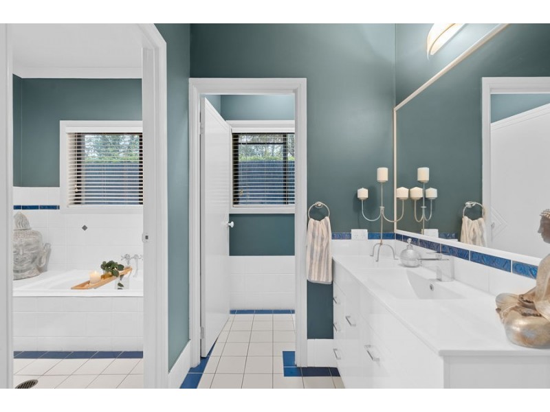 2 Ripple Court, Coomera Waters QLD 4209