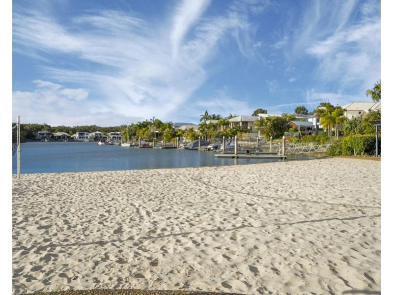 8 Victoire Court, Coomera Waters QLD 4209