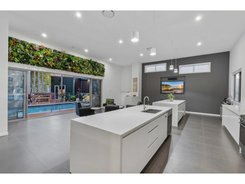 33 Pendragon Drive, Coomera Waters QLD 4209