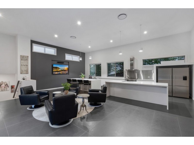 33 Pendragon Drive, Coomera Waters QLD 4209