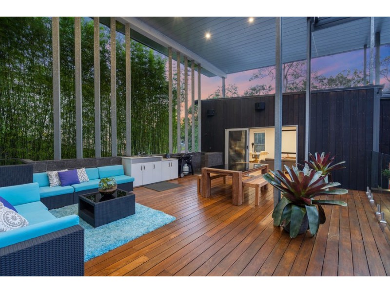 33 Pendragon Drive, Coomera Waters QLD 4209