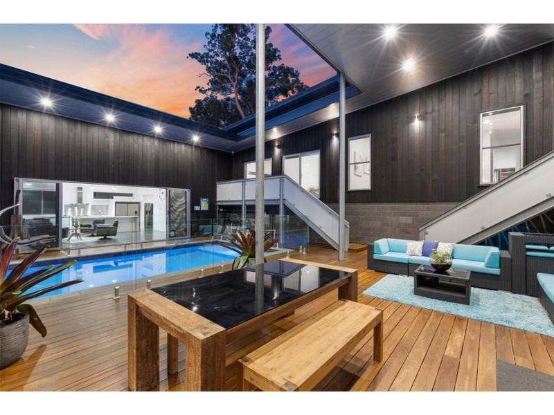 33 Pendragon Drive, Coomera Waters QLD 4209