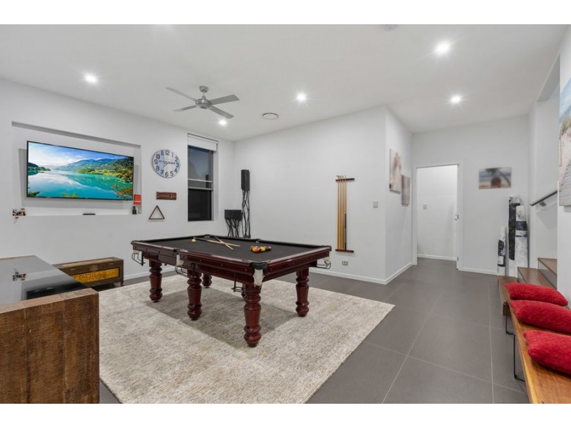 33 Pendragon Drive, Coomera Waters QLD 4209