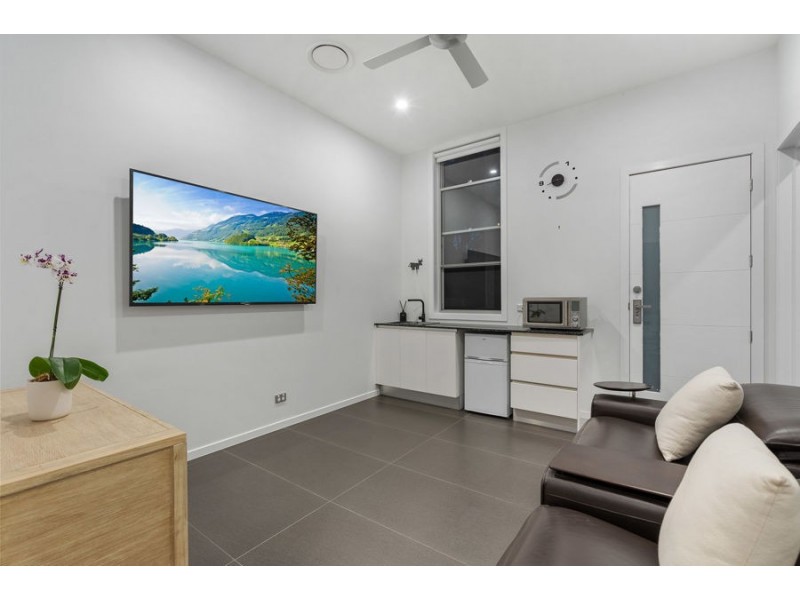 33 Pendragon Drive, Coomera Waters QLD 4209