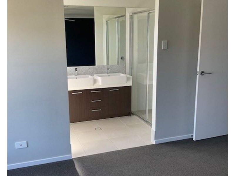 65 Oakey Creek Road, Coomera QLD 4209