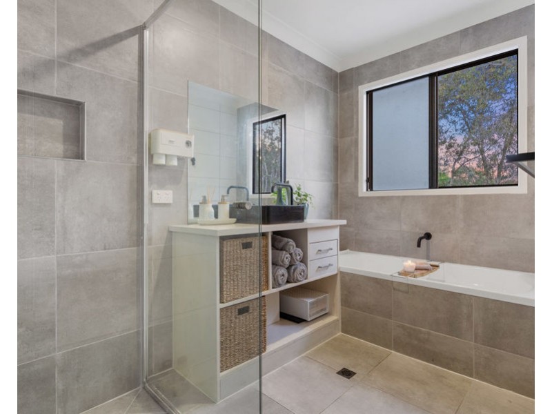 16 Boambillie Drive, Coomera Waters QLD 4209