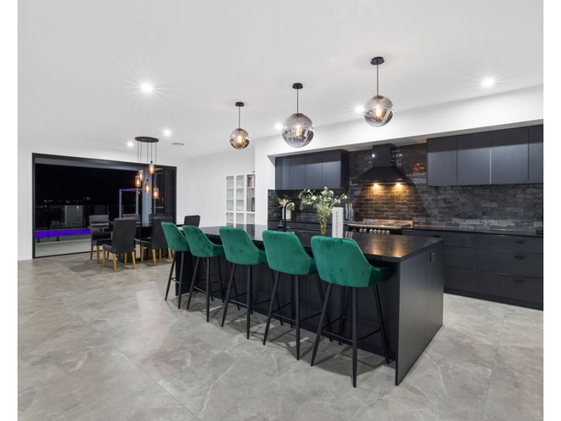 10 Skippers Place, Coomera Waters QLD 4209