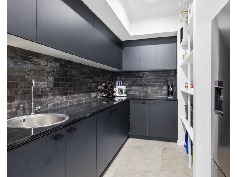 10 Skippers Place, Coomera Waters QLD 4209