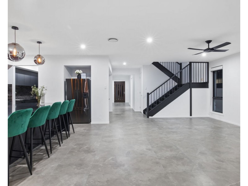 10 Skippers Place, Coomera Waters QLD 4209
