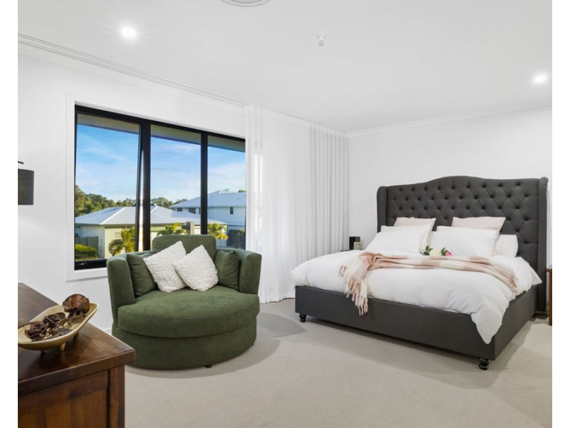 10 Skippers Place, Coomera Waters QLD 4209
