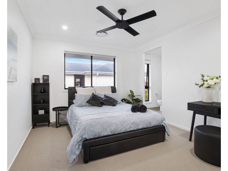10 Skippers Place, Coomera Waters QLD 4209